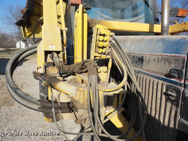 image for item K6296 Ford 6640 tractor