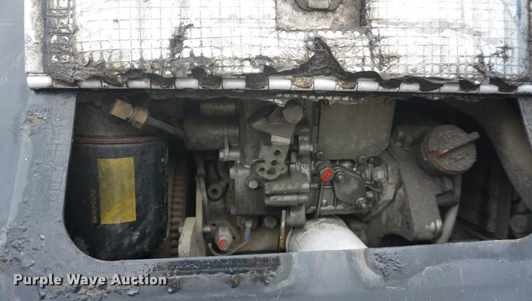 image for item DB0329 2010 Peterbilt 387 semi truck