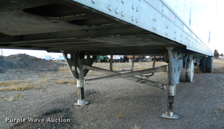 image for item DB1213 2005 Utility refrigerated van trailer