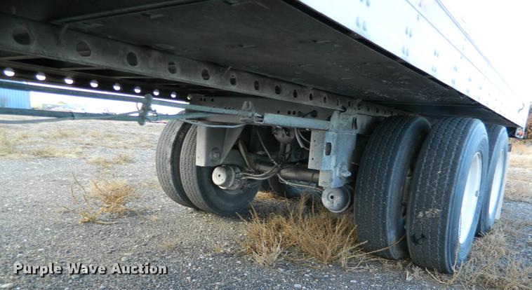 image for item DB1213 2005 Utility refrigerated van trailer