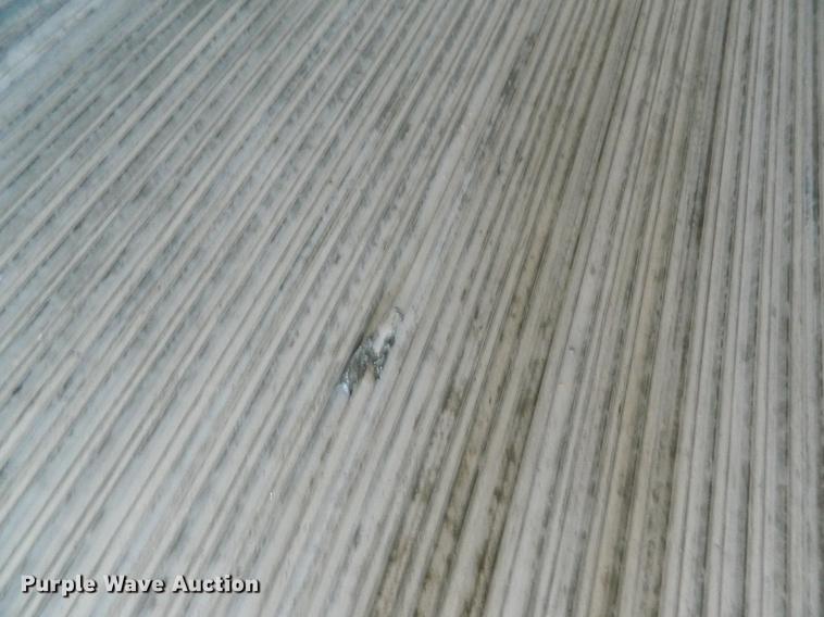 image for item DB1213 2005 Utility refrigerated van trailer