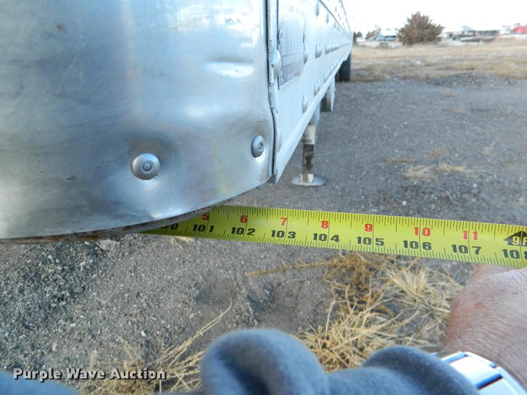 image for item DB1213 2005 Utility refrigerated van trailer