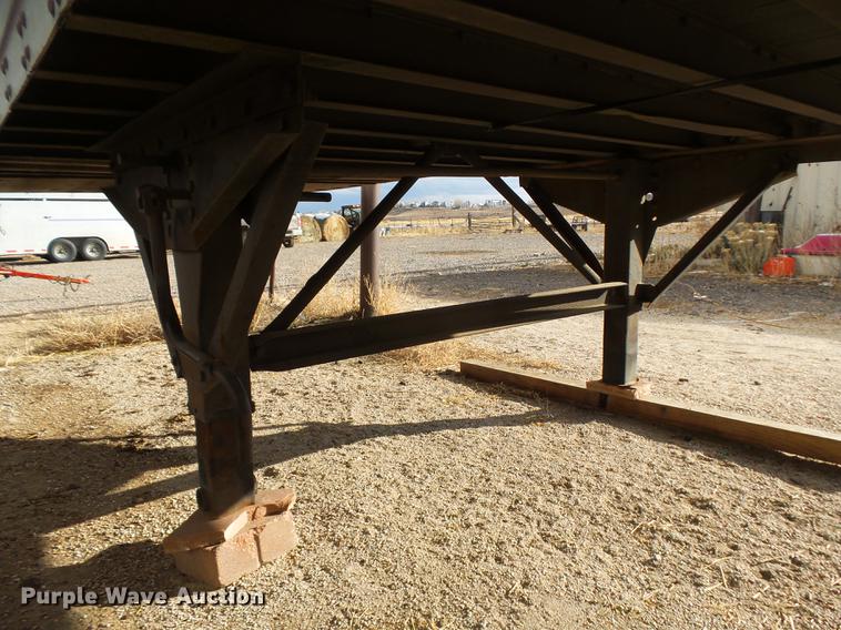 image for item DB6227 1998 Stoughton AVW-533T-S-C-AR dry van trailer