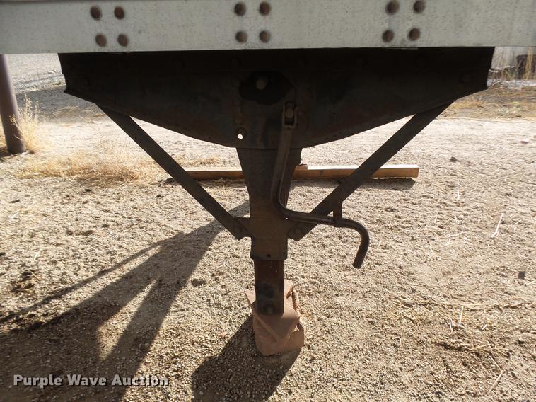 image for item DB6227 1998 Stoughton AVW-533T-S-C-AR dry van trailer