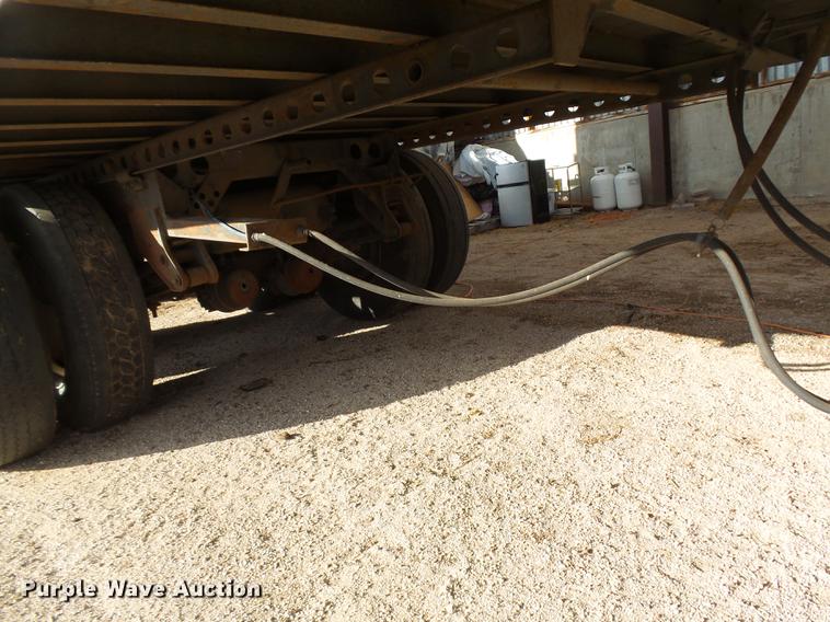 image for item DB6227 1998 Stoughton AVW-533T-S-C-AR dry van trailer