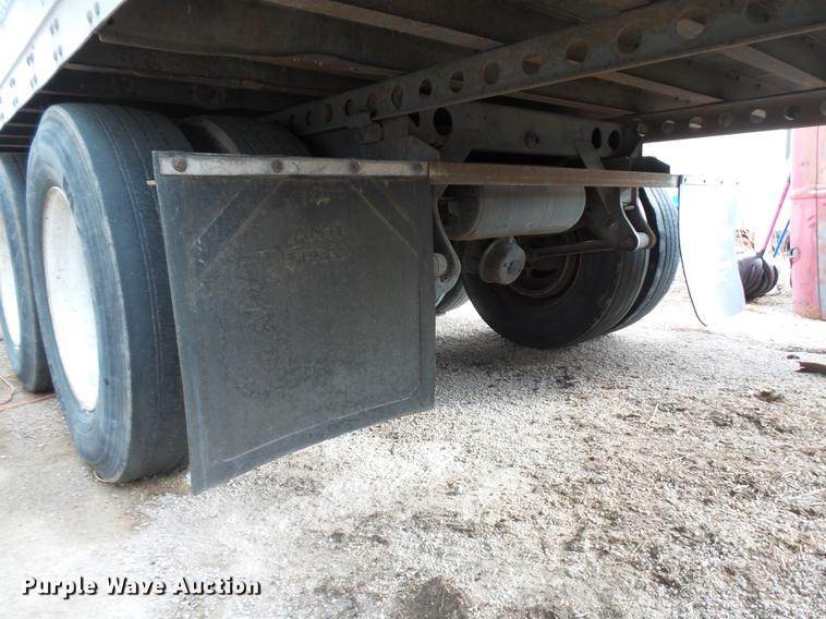 image for item DB6227 1998 Stoughton AVW-533T-S-C-AR dry van trailer