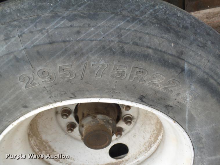 image for item DB6227 1998 Stoughton AVW-533T-S-C-AR dry van trailer