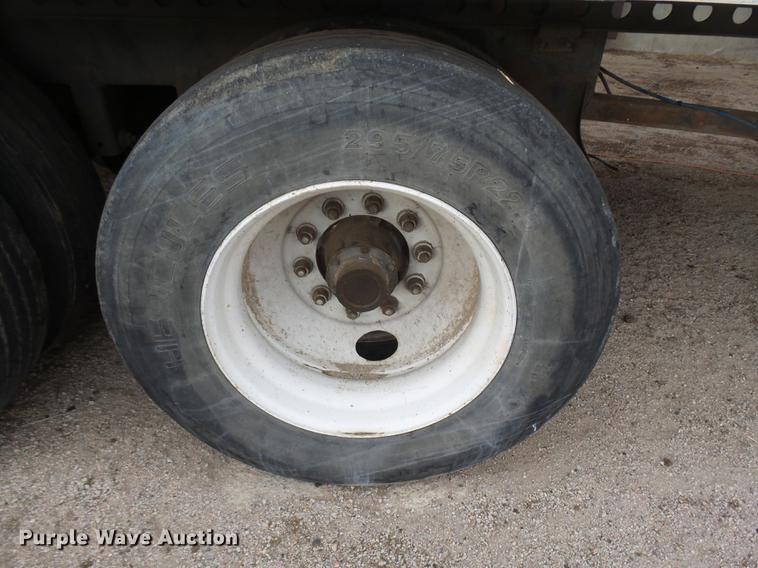 image for item DB6227 1998 Stoughton AVW-533T-S-C-AR dry van trailer