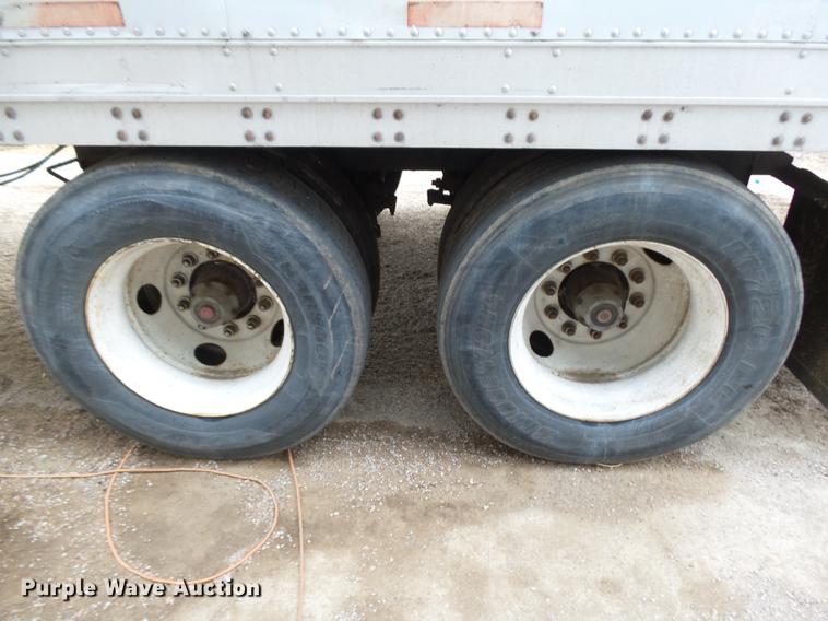 image for item DB6227 1998 Stoughton AVW-533T-S-C-AR dry van trailer