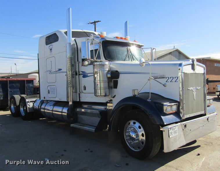 image for item DC0004 2001 Kenworth W900B semi truck