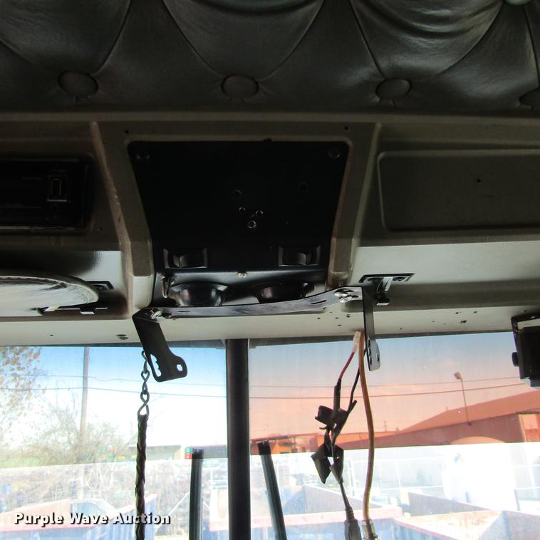 image for item DC0004 2001 Kenworth W900B semi truck