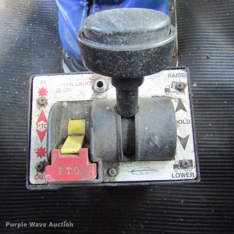 image for item DC0004 2001 Kenworth W900B semi truck