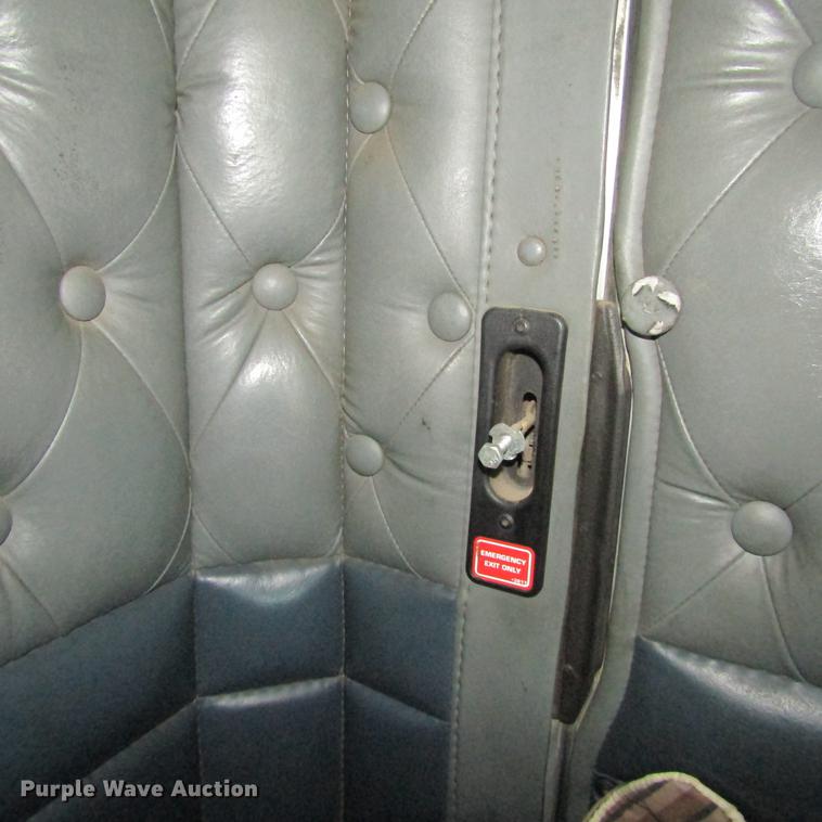 image for item DC0004 2001 Kenworth W900B semi truck