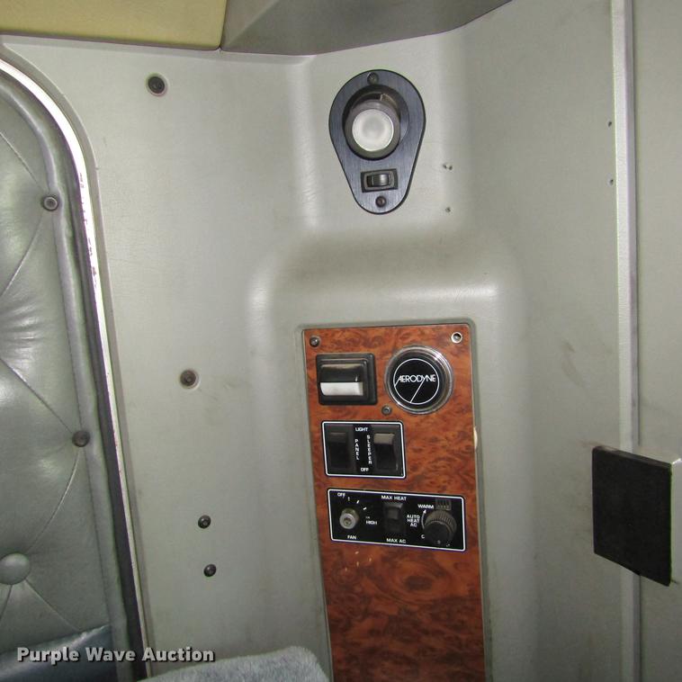 image for item DC0004 2001 Kenworth W900B semi truck