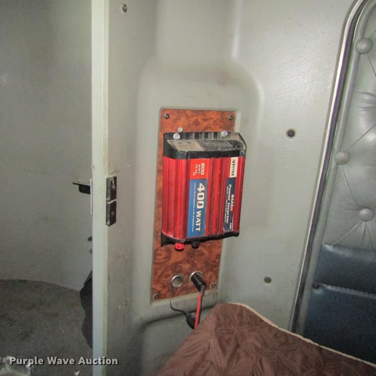 image for item DC0004 2001 Kenworth W900B semi truck