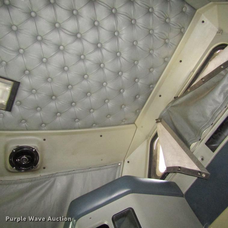 image for item DC0004 2001 Kenworth W900B semi truck