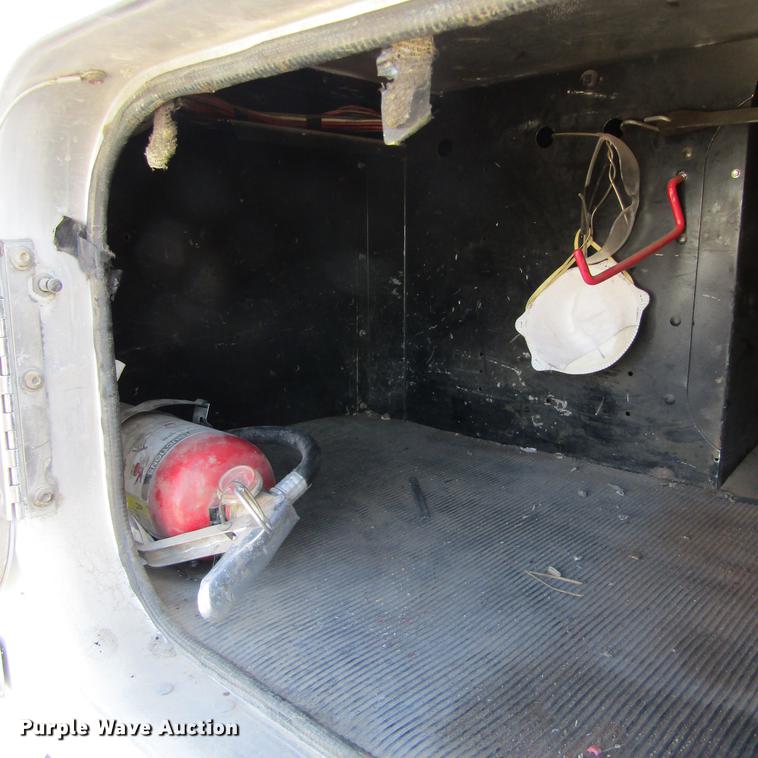 image for item DC0004 2001 Kenworth W900B semi truck