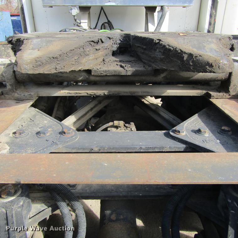 image for item DC0004 2001 Kenworth W900B semi truck