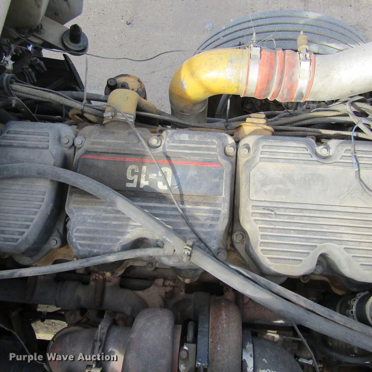 image for item DC0004 2001 Kenworth W900B semi truck