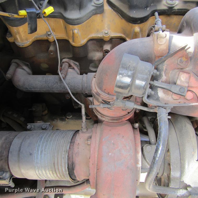 image for item DC0004 2001 Kenworth W900B semi truck