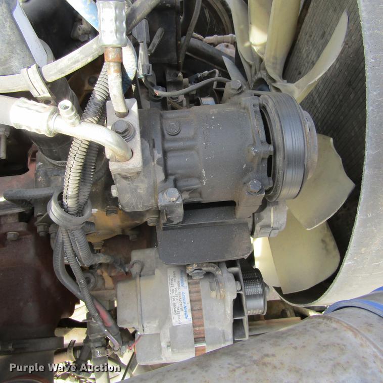 image for item DC0004 2001 Kenworth W900B semi truck