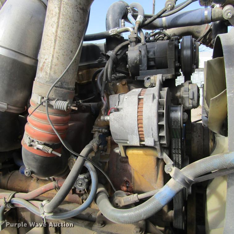 image for item DC0004 2001 Kenworth W900B semi truck