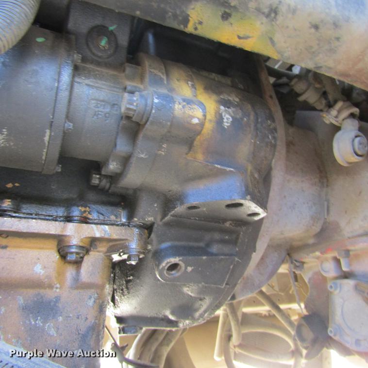 image for item DC0004 2001 Kenworth W900B semi truck