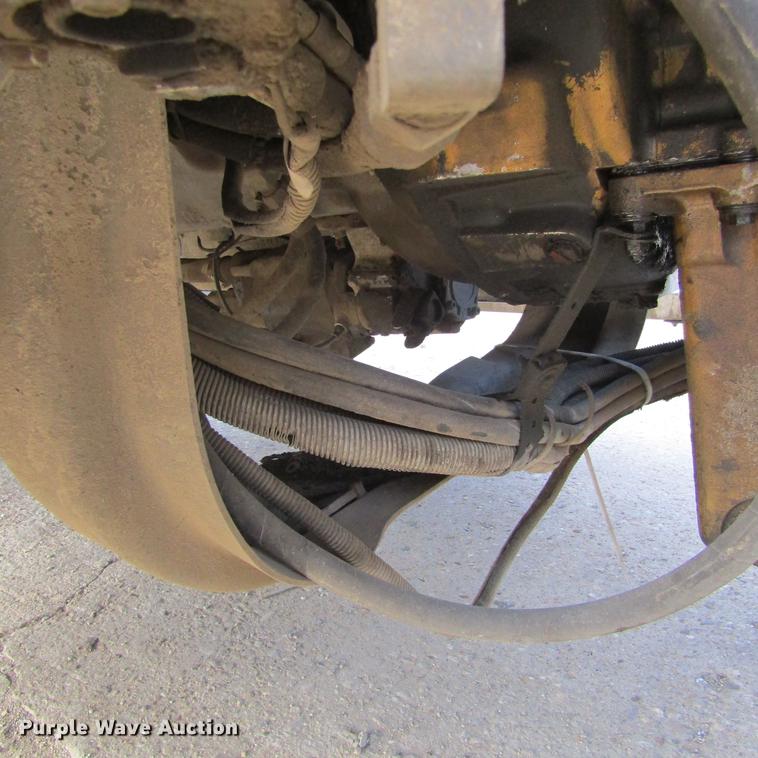 image for item DC0004 2001 Kenworth W900B semi truck