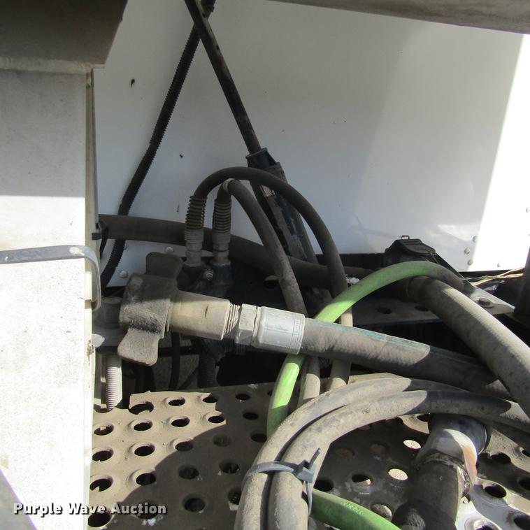 image for item DC0004 2001 Kenworth W900B semi truck