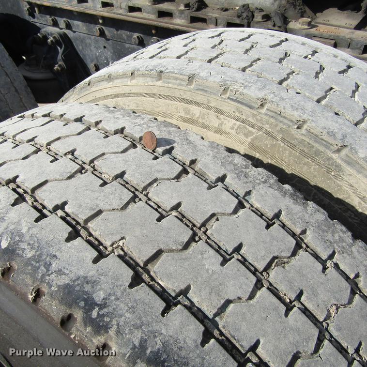 image for item DC0004 2001 Kenworth W900B semi truck