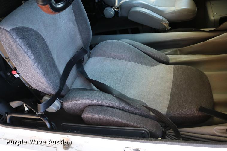 image for item DC3581 2005 Freightliner Columbia 120 semi truck