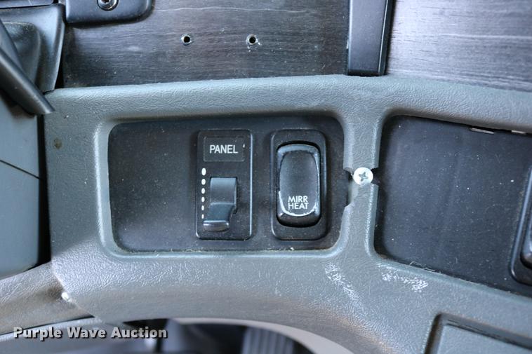 image for item DC3581 2005 Freightliner Columbia 120 semi truck