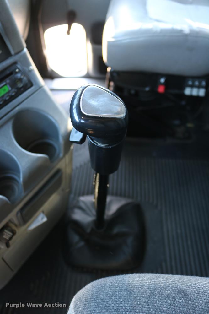 image for item DC3581 2005 Freightliner Columbia 120 semi truck