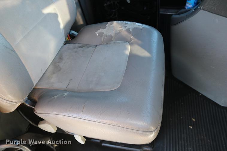 image for item DC3581 2005 Freightliner Columbia 120 semi truck