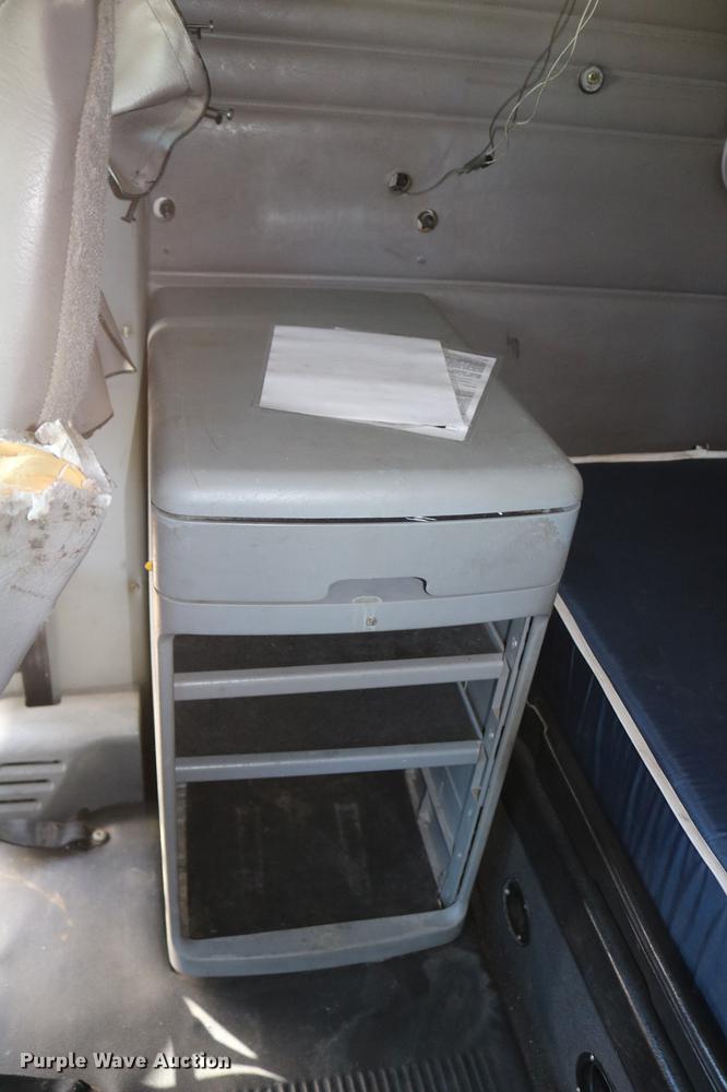 image for item DC3581 2005 Freightliner Columbia 120 semi truck