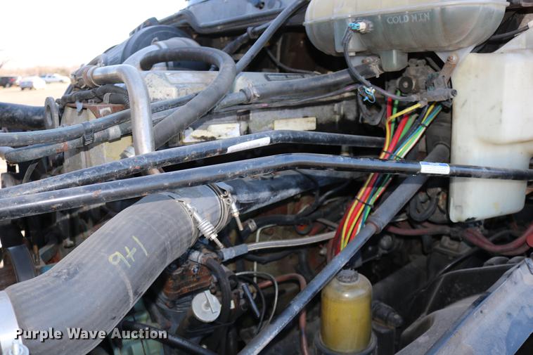 image for item DC3581 2005 Freightliner Columbia 120 semi truck