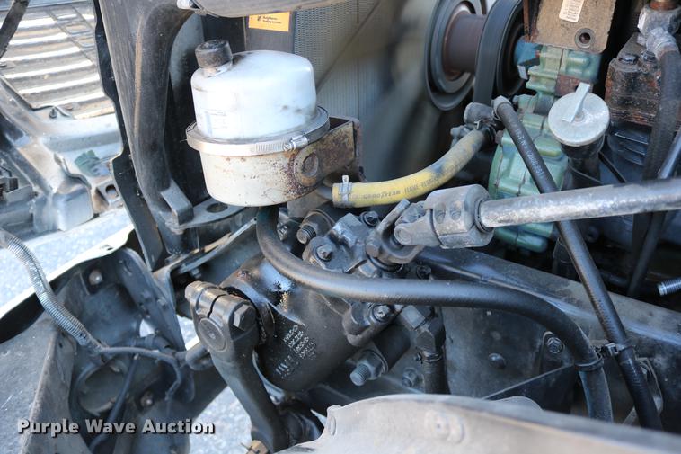 image for item DC3581 2005 Freightliner Columbia 120 semi truck