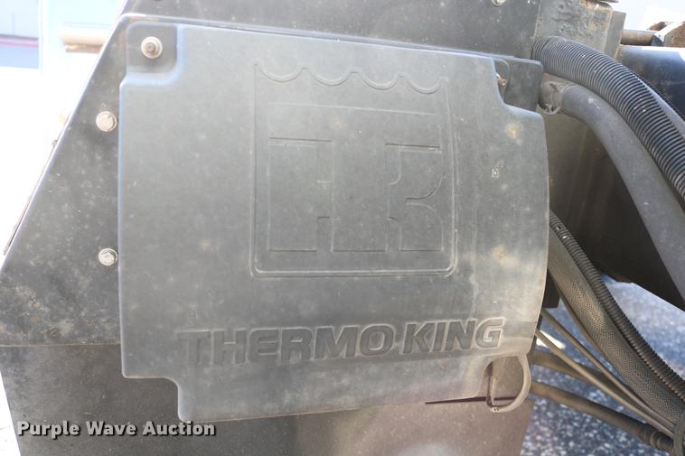 image for item DC3581 2005 Freightliner Columbia 120 semi truck