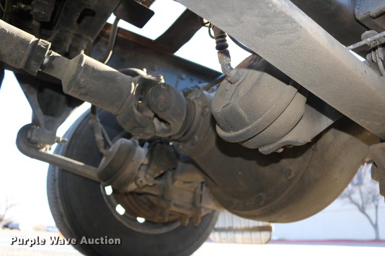 image for item DC3581 2005 Freightliner Columbia 120 semi truck