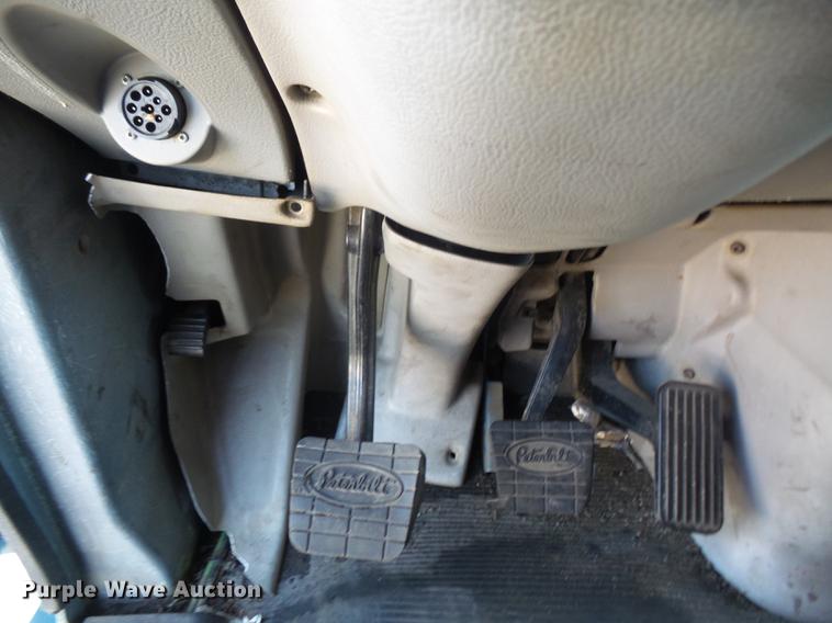 image for item DC5437 2010 Peterbilt 387 semi truck