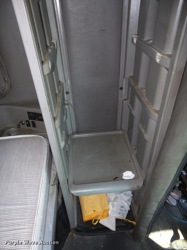 image for item DC5437 2010 Peterbilt 387 semi truck