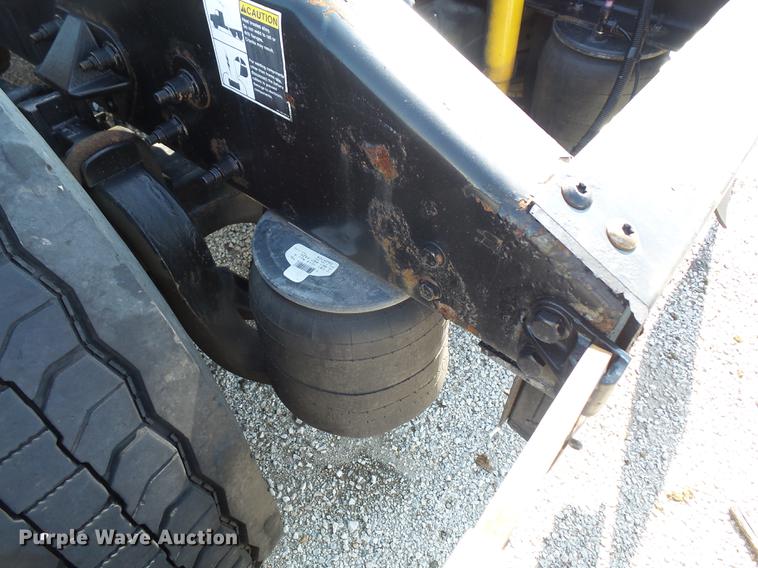 image for item DC5437 2010 Peterbilt 387 semi truck