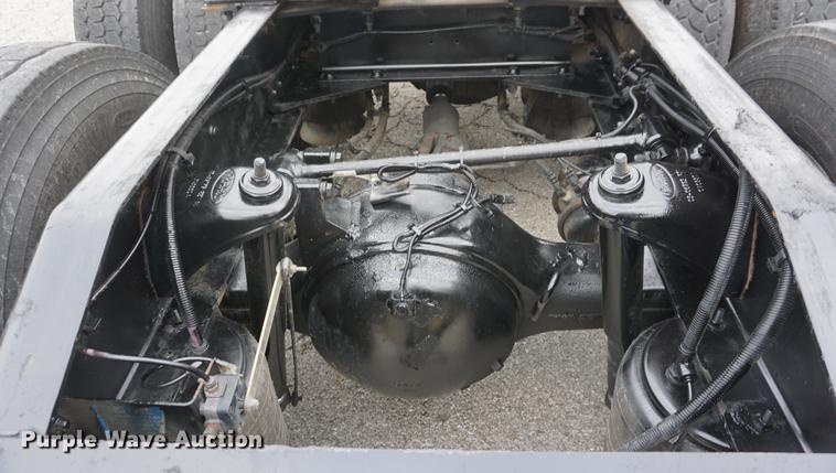 image for item DC5437 2010 Peterbilt 387 semi truck