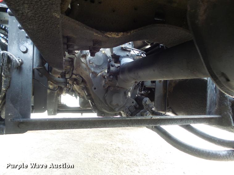 image for item DC7469 2003 Mack CV713 semi truck