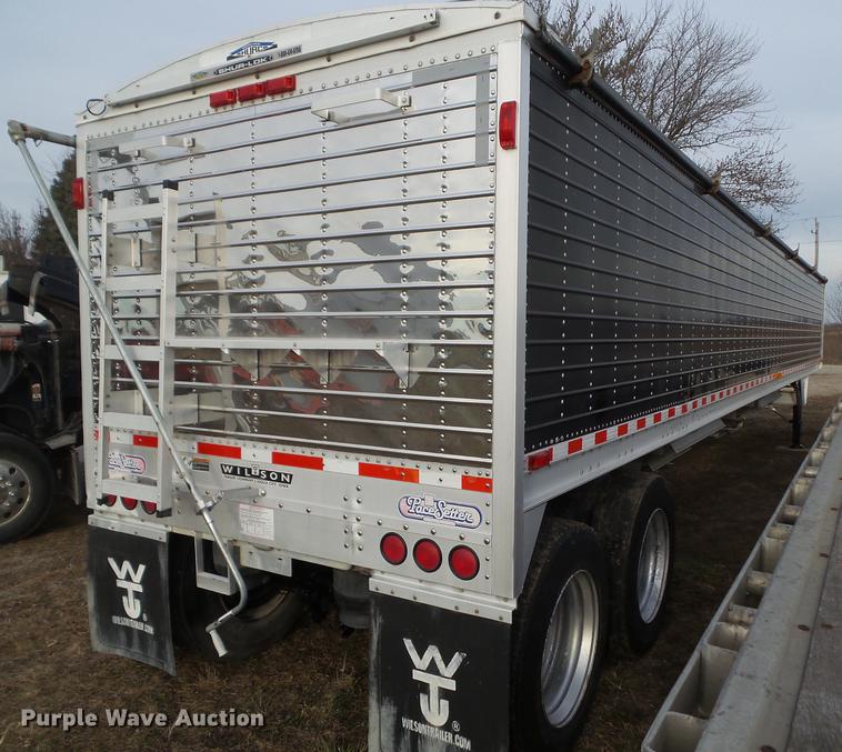 image for item DZ9128 2001 Wilson DWH-400B double hopper grain trailer