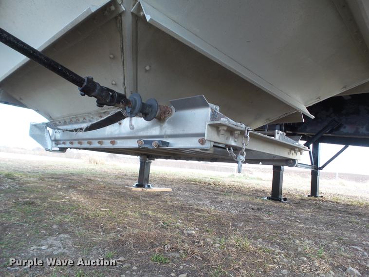 image for item DZ9128 2001 Wilson DWH-400B double hopper grain trailer