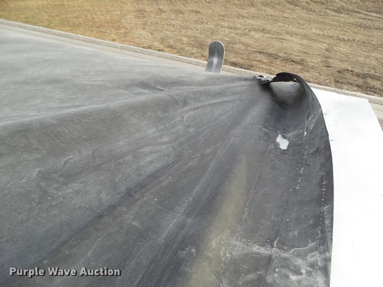 image for item DZ9128 2001 Wilson DWH-400B double hopper grain trailer