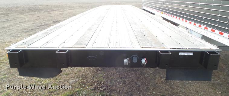 image for item DZ9129 2006 Great Dane flatbed trailer