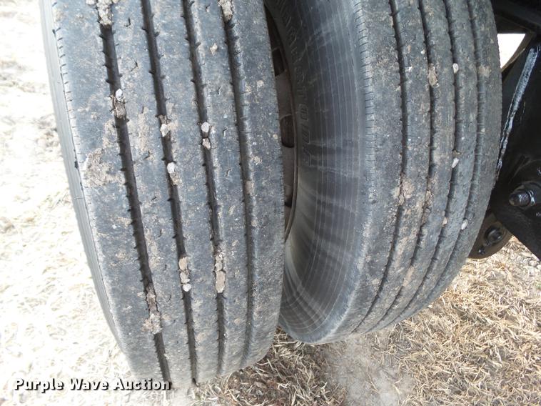 image for item DZ9129 2006 Great Dane flatbed trailer