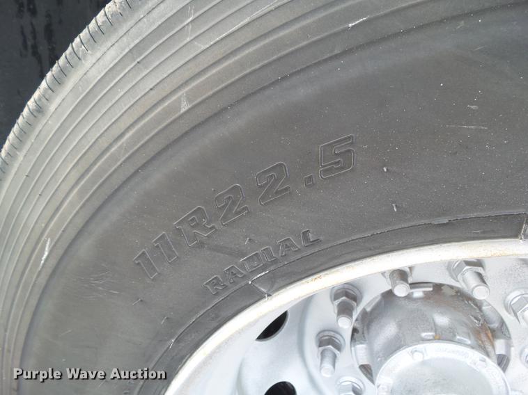 image for item DZ9129 2006 Great Dane flatbed trailer